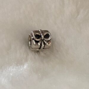 Pandora 925 Present with Bow Gift Box Charm